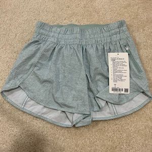 Lululemon tracker LR 4” lined shorts heathered hazy jade